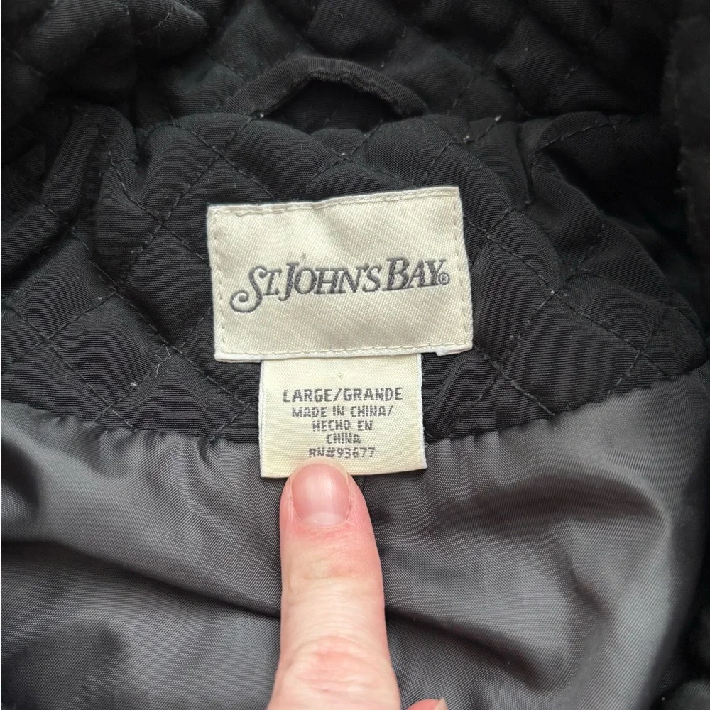 St. John’s Bay Women’s Lined Quilted Coat, Black, Size Large - Picture 4 of 9